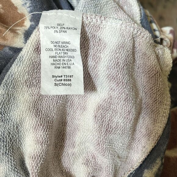 NWT Twenty Second Cold Shoulder Tie Dye Hoodie size Large - Picture 7 of 7